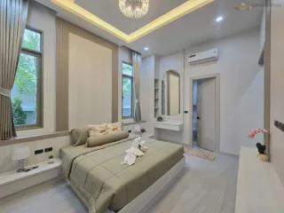 For sale 4 bedrooms villa in Bang Lamung, Chonburi
