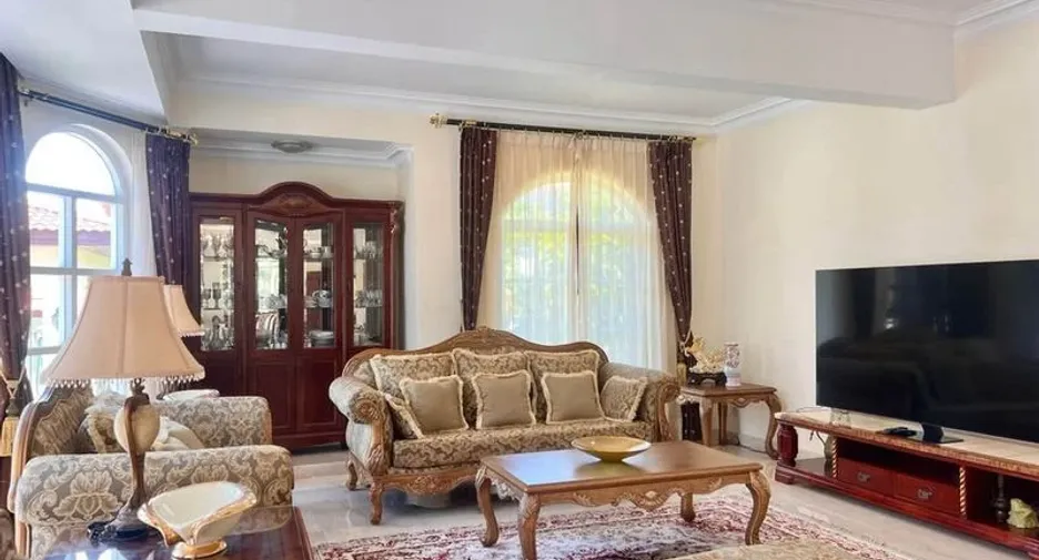 À vendre 4 chambres villa à Bang Lamung, Chonburi
