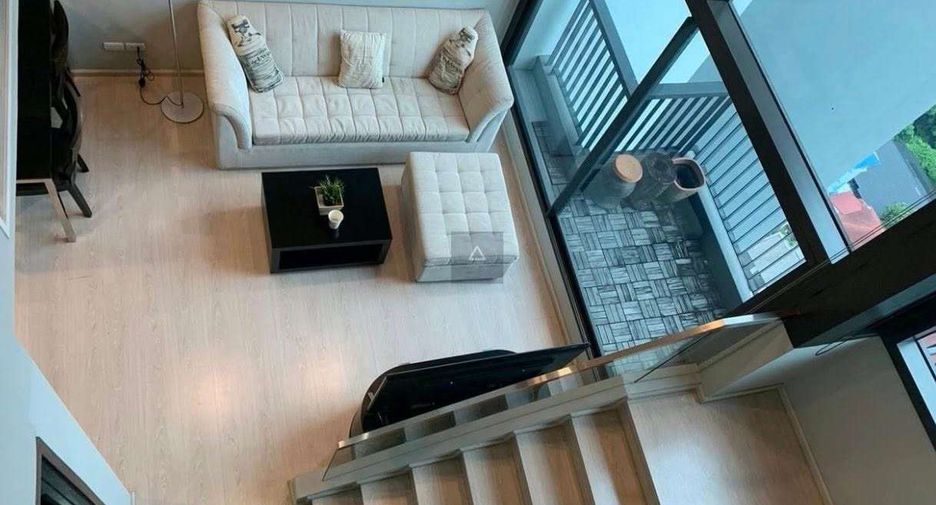 Condo en alquiler de 1 habitaciones en Khlong Toei, Bangkok