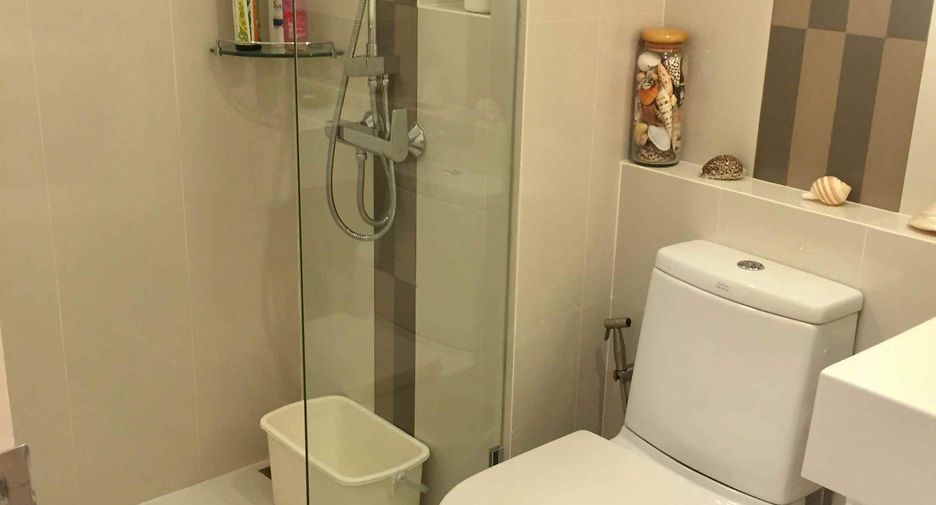 For rent 2 bedrooms condo in Phra Khanong, Bangkok