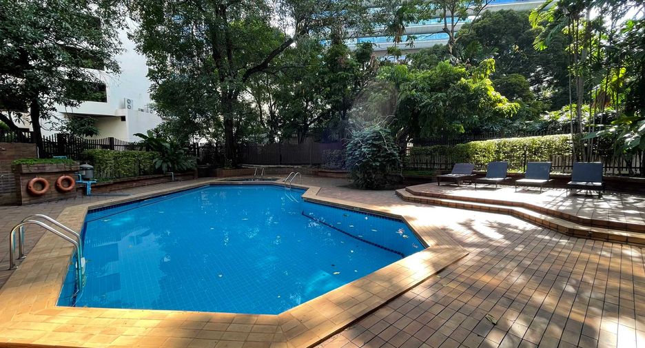À louer 5 chambres condo à Pathum Wan, Bangkok