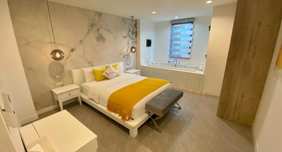 For rent 3 ベッドルーム condo in Pathum Wan, Bangkok