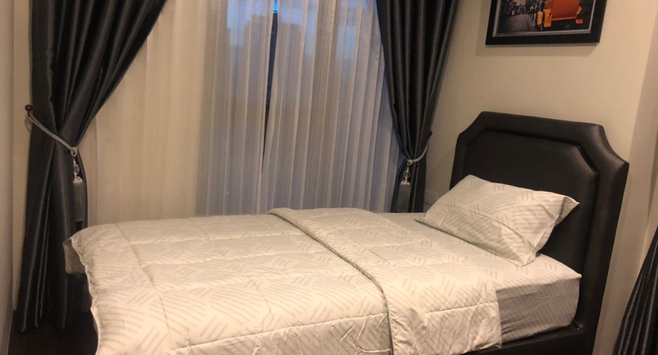 For rent 2 bedrooms condo in Watthana, Bangkok