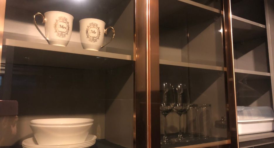 For rent 2 bedrooms condo in Watthana, Bangkok