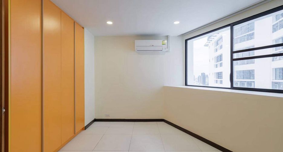 À louer 3 chambres condo à Khlong Toei, Bangkok