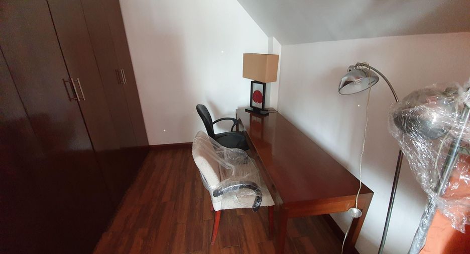 Wohnung zur Miete und zum Kauf mit 2 Zimmer in Phra Khanong, Bangkok