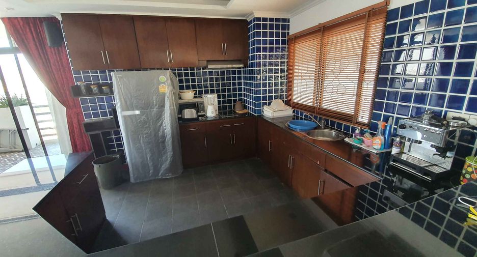 Wohnung zur Miete und zum Kauf mit 2 Zimmer in Phra Khanong, Bangkok
