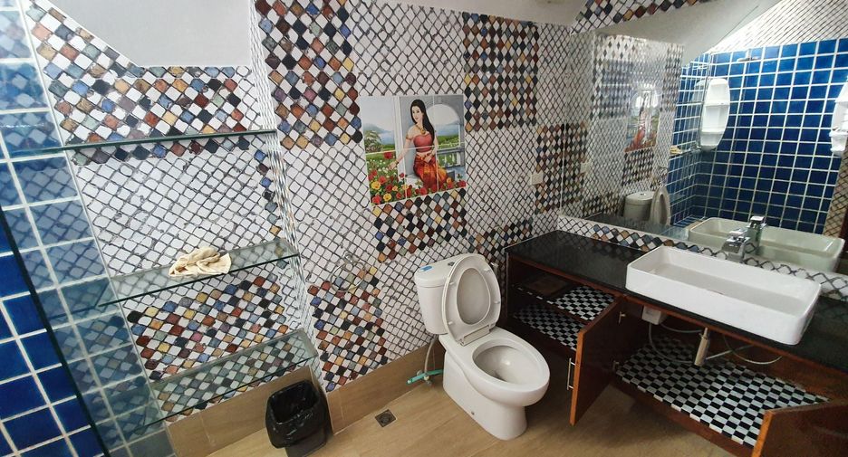 Wohnung zur Miete und zum Kauf mit 2 Zimmer in Phra Khanong, Bangkok