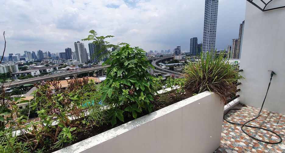 Wohnung zur Miete und zum Kauf mit 2 Zimmer in Phra Khanong, Bangkok