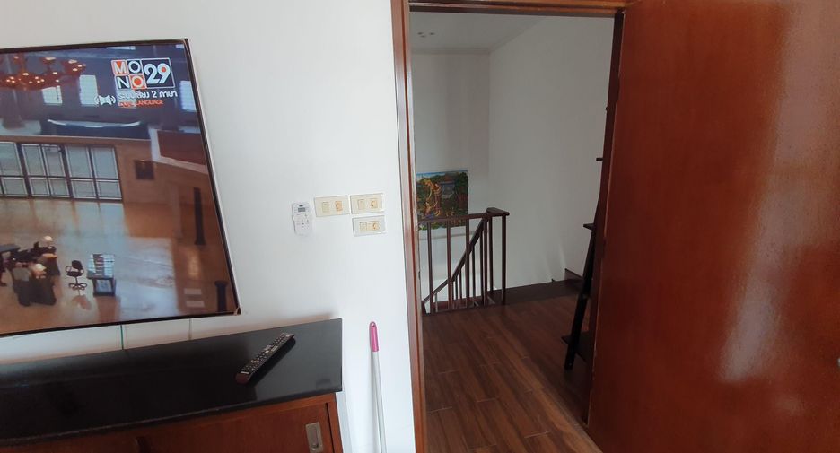 Wohnung zur Miete und zum Kauf mit 2 Zimmer in Phra Khanong, Bangkok