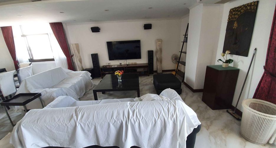 Wohnung zur Miete und zum Kauf mit 2 Zimmer in Phra Khanong, Bangkok