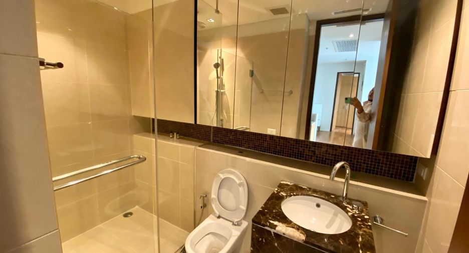Condo en alquiler de 2 habitaciones en Khlong Toei, Bangkok