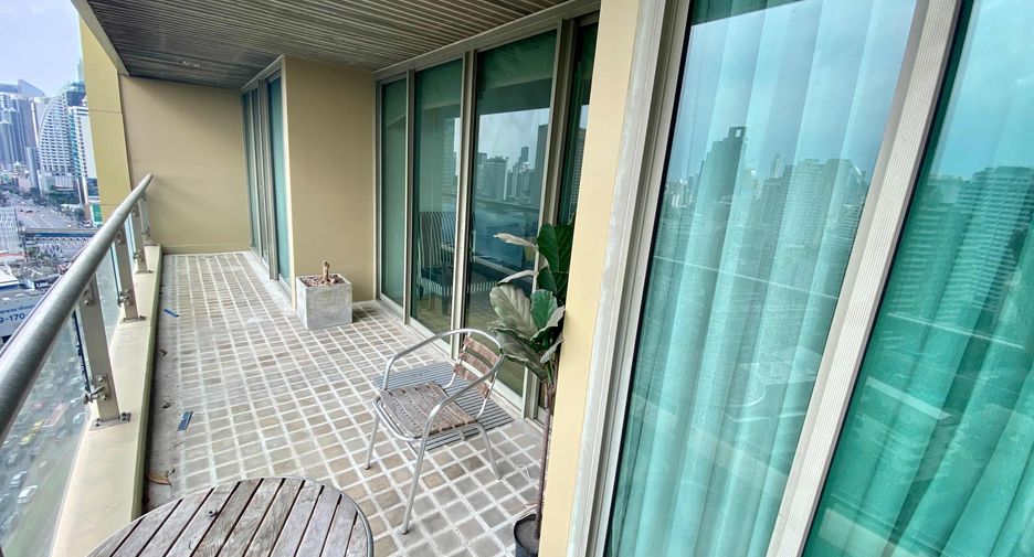 Condo en alquiler de 2 habitaciones en Khlong Toei, Bangkok