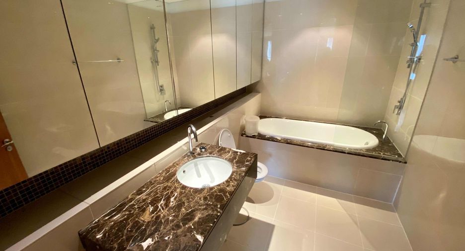 Condo en alquiler de 2 habitaciones en Khlong Toei, Bangkok