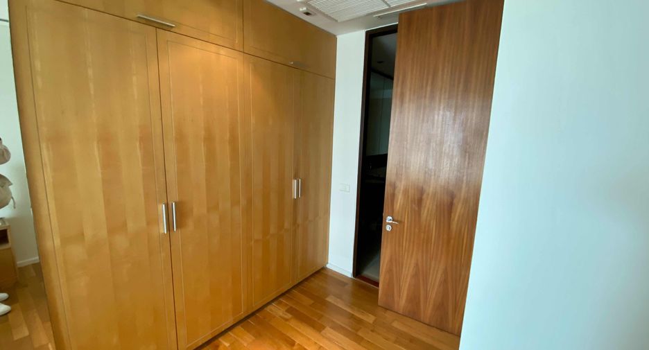 Condo en alquiler de 2 habitaciones en Khlong Toei, Bangkok