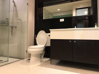 Condo en alquiler de 2 habitaciones en Pathum Wan, Bangkok