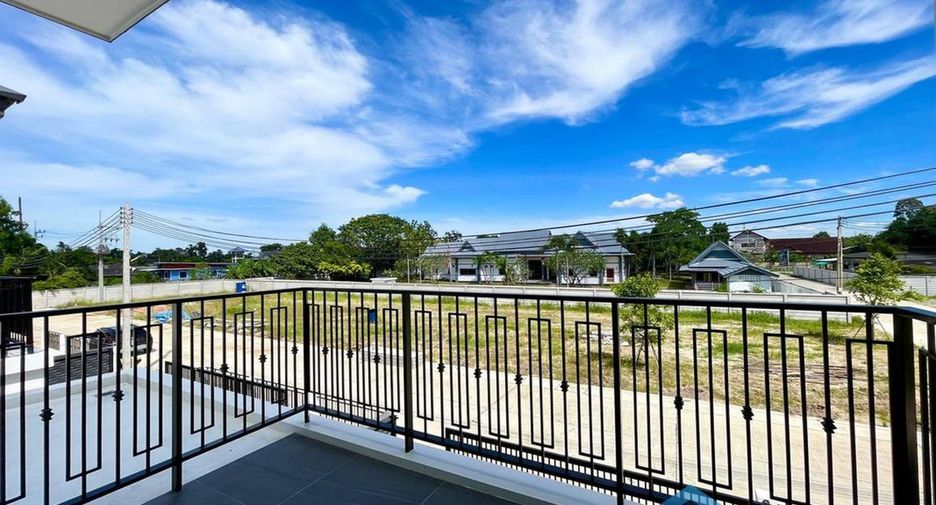 For sale 4 bedrooms house in Huay Yai, Pattaya