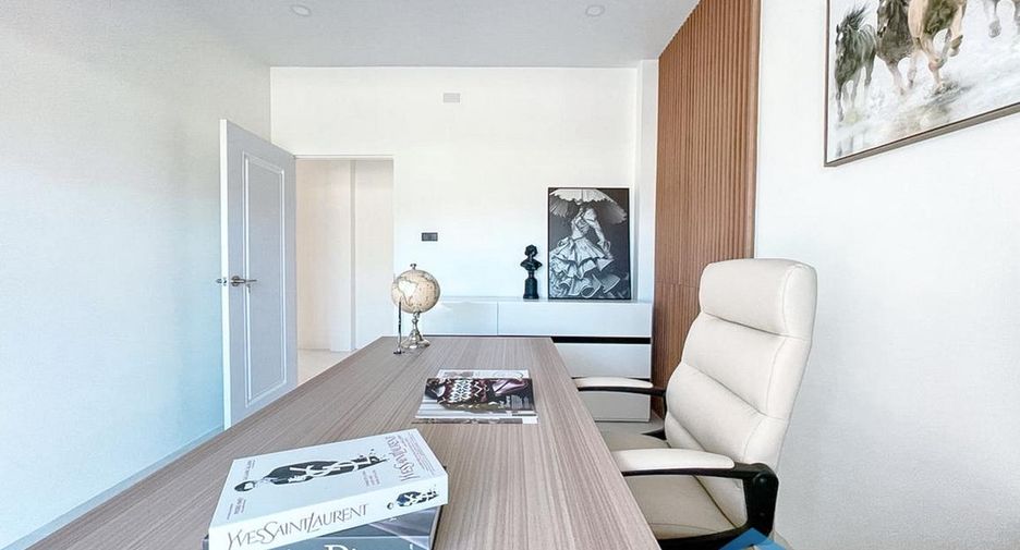 For sale 4 bedrooms house in Huay Yai, Pattaya