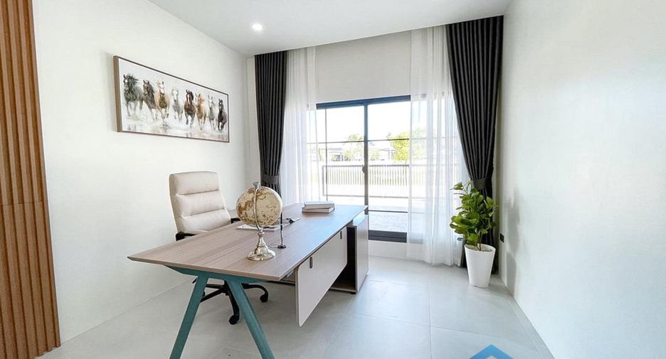 For sale 4 bedrooms house in Huay Yai, Pattaya