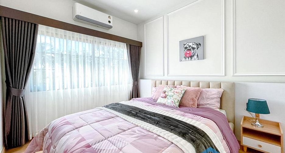 For sale 4 bedrooms house in Huay Yai, Pattaya