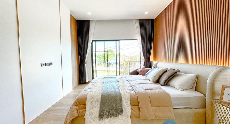 For sale 4 bedrooms house in Huay Yai, Pattaya