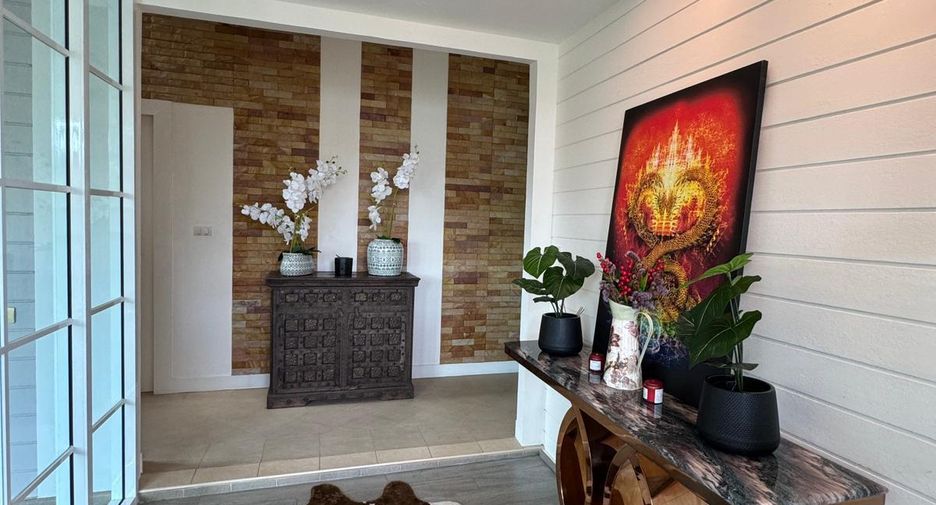 For sale 5 bedrooms villa in Thalang, Phuket