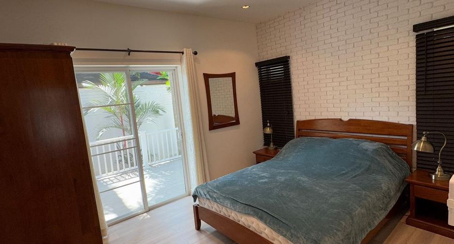 For sale 5 bedrooms villa in Thalang, Phuket