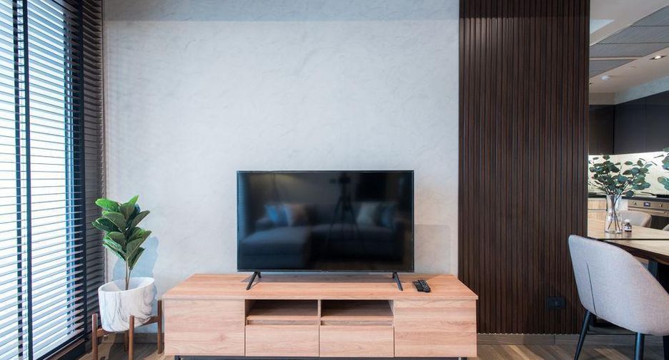 For rent and for sale 2 bedrooms condo in Watthana, Bangkok