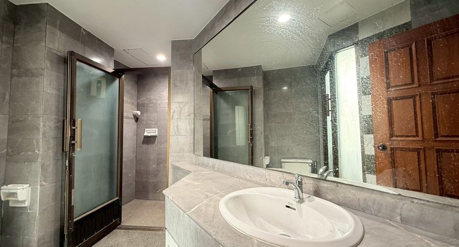 Condo en alquiler de 2 habitaciones en Watthana, Bangkok