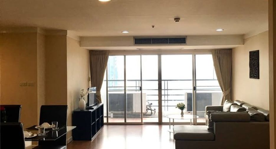 Condo en alquiler de 3 habitaciones en Khlong Toei, Bangkok