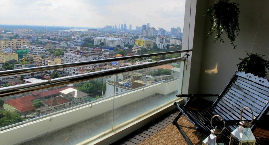 For rent 2 ベッドルーム condo in Sathon, Bangkok