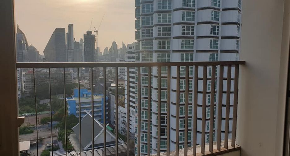 À louer 2 chambres condo à Watthana, Bangkok