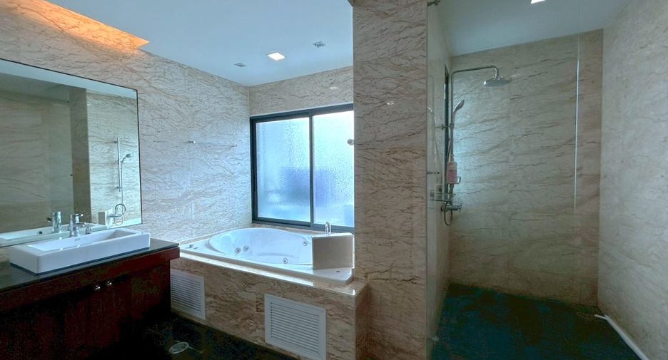 Condo en alquiler de 2 habitaciones en Watthana, Bangkok