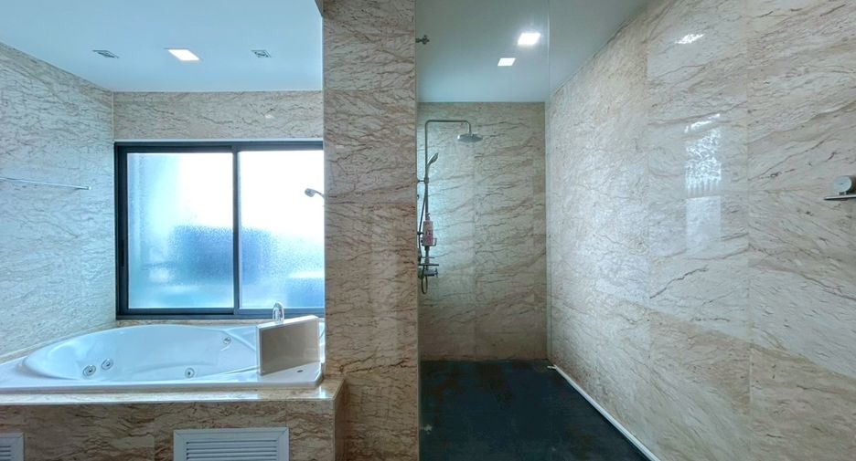 Condo en alquiler de 2 habitaciones en Watthana, Bangkok