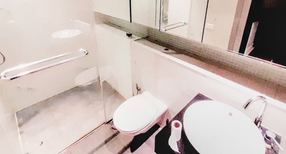 Wohnung zur Miete mit 2 Zimmer in Khlong Toei, Bangkok