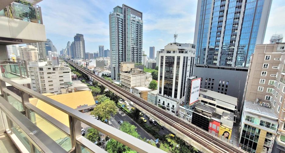 For rent 2 bedrooms condo in Khlong Toei, Bangkok
