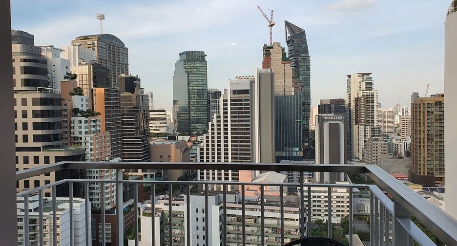 À louer 2 chambres condo à Khlong Toei, Bangkok