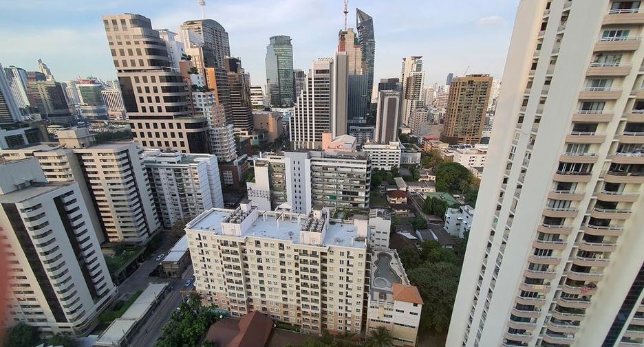 À louer 2 chambres condo à Khlong Toei, Bangkok