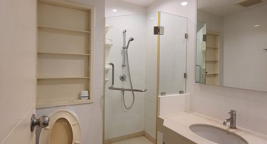 À louer 2 chambres condo à Khlong Toei, Bangkok