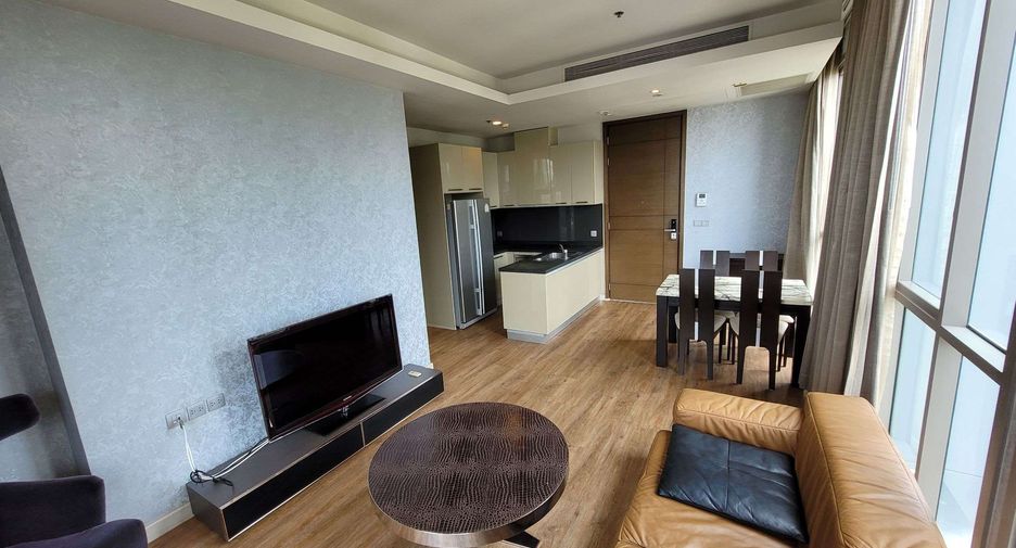 For rent 2 bedrooms condo in Watthana, Bangkok