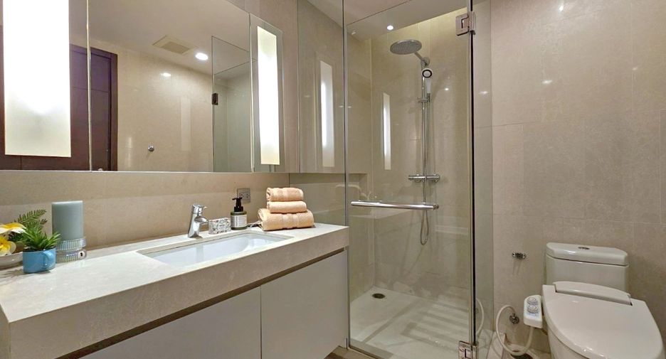 For rent 2 bedrooms condo in Watthana, Bangkok