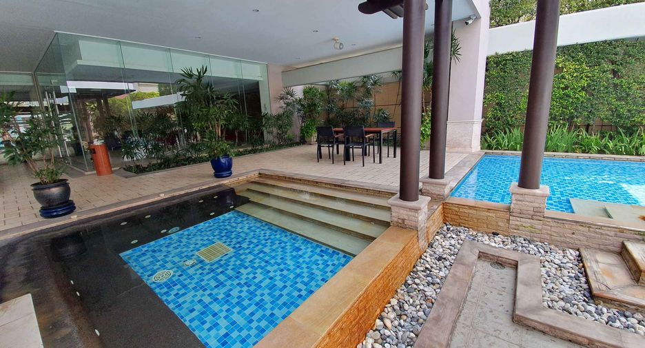 À louer 2 chambres condo à Khlong Toei, Bangkok