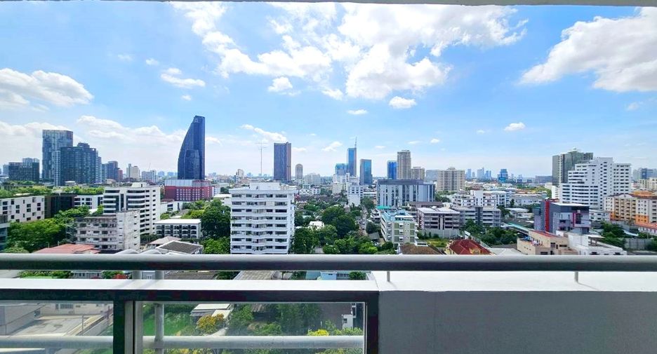 For rent 2 bedrooms condo in Khlong Toei, Bangkok
