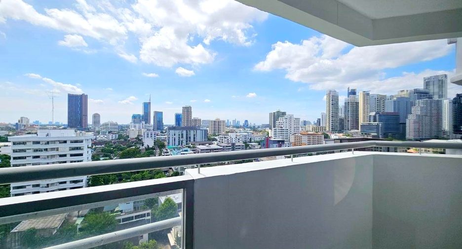 For rent 2 bedrooms condo in Khlong Toei, Bangkok