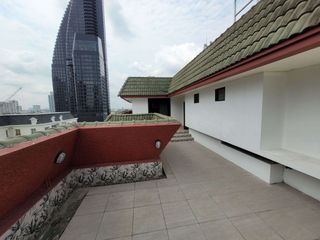 Wohnung zur Miete mit 1 Zimmer in Khlong Toei, Bangkok