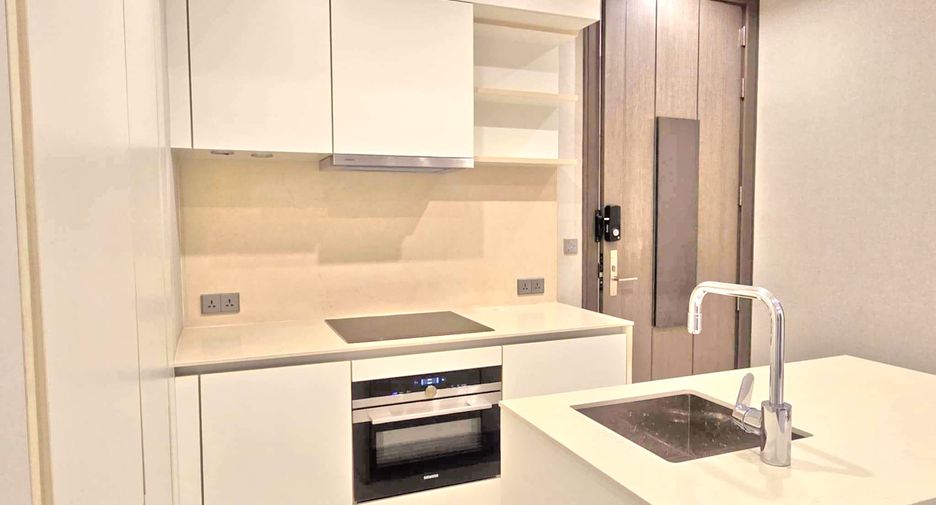Condo en alquiler de 2 habitaciones en Khlong Toei, Bangkok