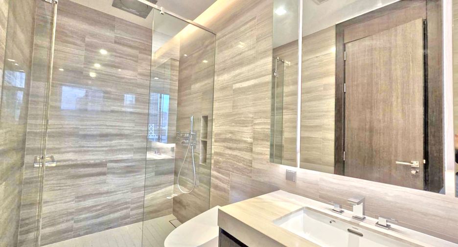Condo en alquiler de 2 habitaciones en Khlong Toei, Bangkok