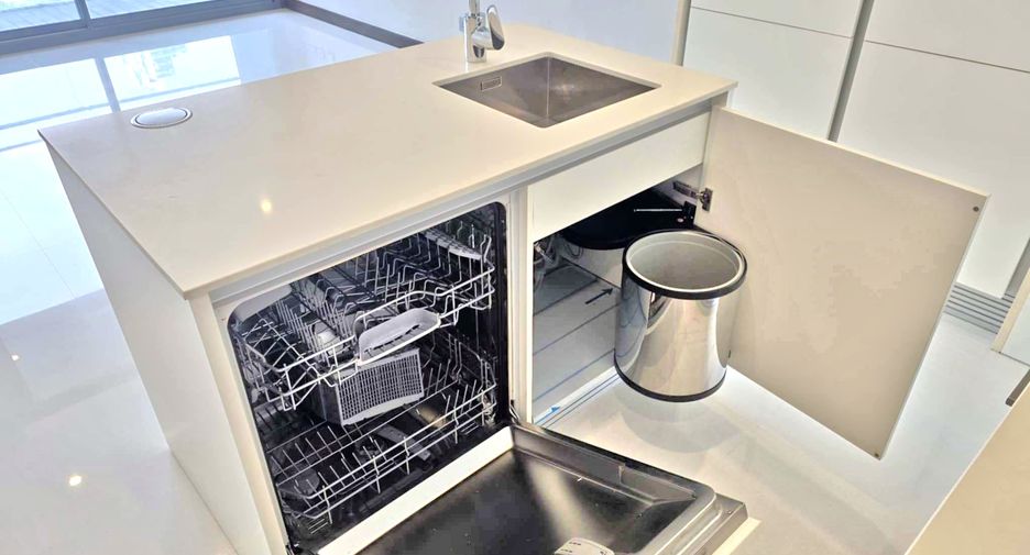 Condo en alquiler de 2 habitaciones en Khlong Toei, Bangkok