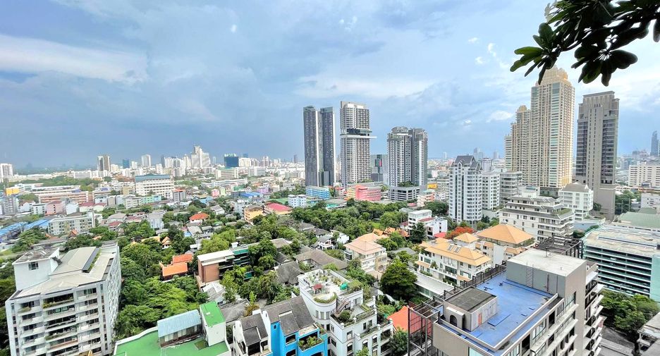 Wohnung zur Miete mit 2 Zimmer in Sathon, Bangkok