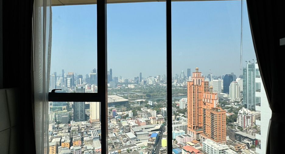 À louer 2 chambres condo à Khlong Toei, Bangkok